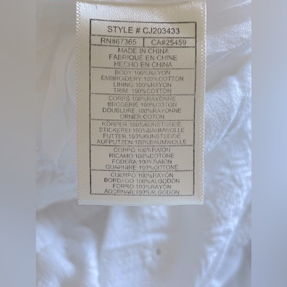 Cupcakes and cashmere romper - Picture 5 of 5